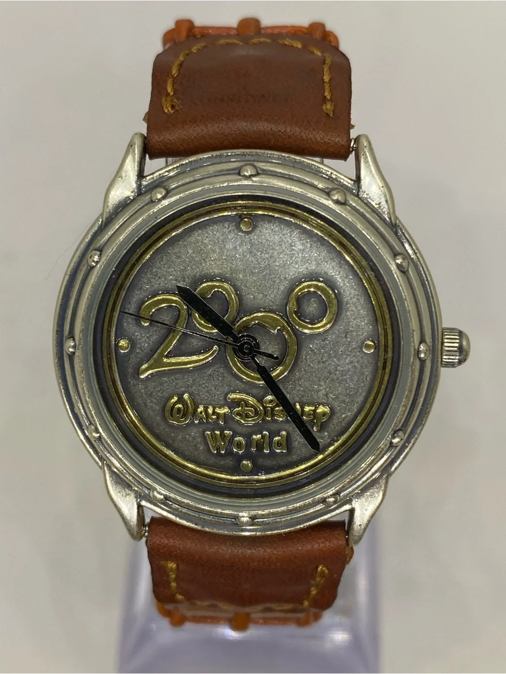 Men’s *** Disney *** Rare ^ Millennium Collectors Watch *^*